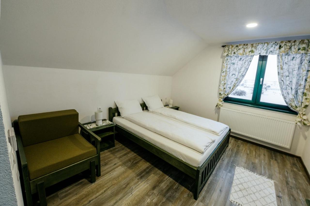 Bed and Breakfast Kadarhaz Vlahita Exteriér fotografie