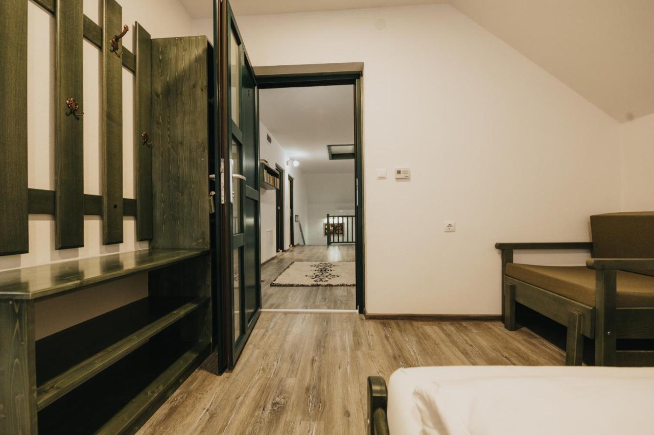 Bed and Breakfast Kadarhaz Vlahita Exteriér fotografie